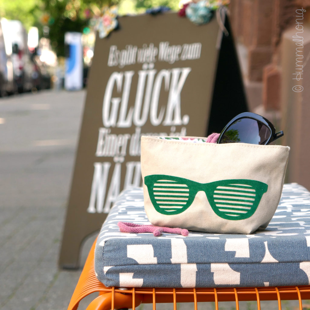 Kordel Plott Brille Bügelbild